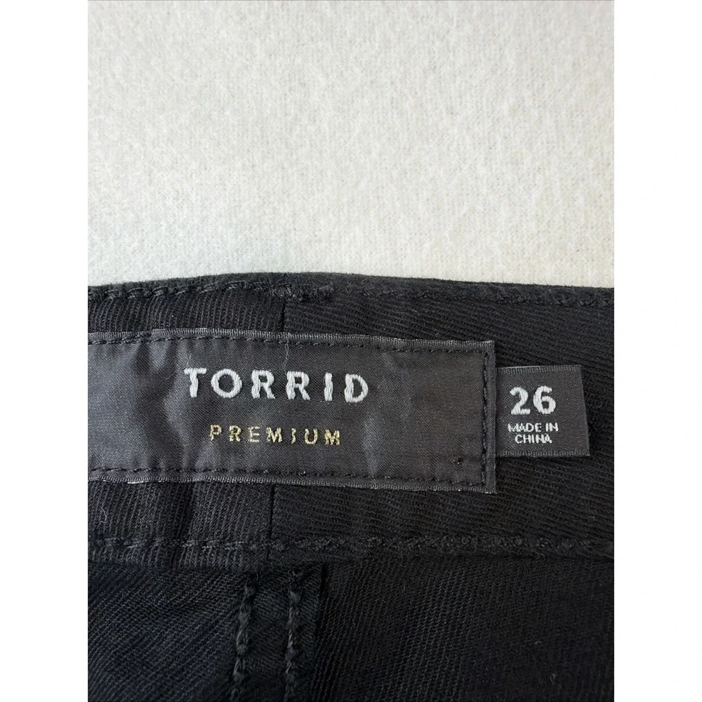 New with tags Torrid Premium women's skinny jeans in size 26.